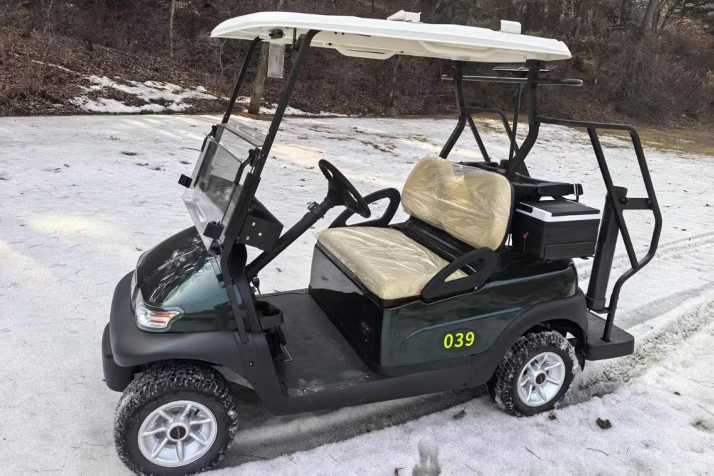 鐵嶺龍山高爾夫球場(chǎng)使用的卓越高爾夫球車(chē)